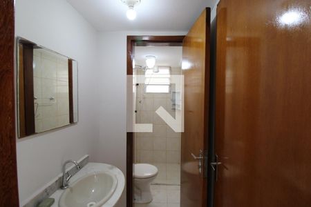 Banheiro de apartamento para alugar com 1 quarto, 48m² em Jardim Leônidas Moreira, São Paulo