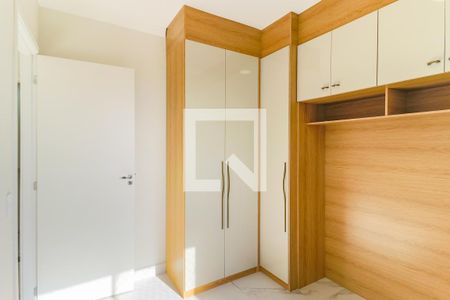 Quarto 1 de apartamento para alugar com 2 quartos, 42m² em Parque Maria Helena, São Paulo