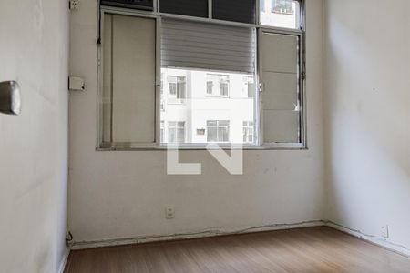 Quarto 1 de apartamento à venda com 2 quartos, 66m² em Copacabana, Rio de Janeiro