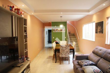 Sala de casa à venda com 3 quartos, 150m² em Vila Tijuco, Guarulhos