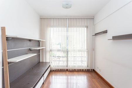 Sala de apartamento para alugar com 3 quartos, 70m² em Aclimação, São Paulo