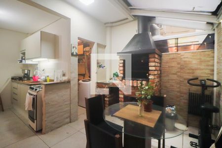 Apartamento à venda com 60m², 2 quartos e sem vagaCozinha e Área de Serviço