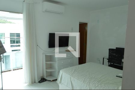 Suíte de casa de condomínio à venda com 3 quartos, 120m² em Taquara, Rio de Janeiro