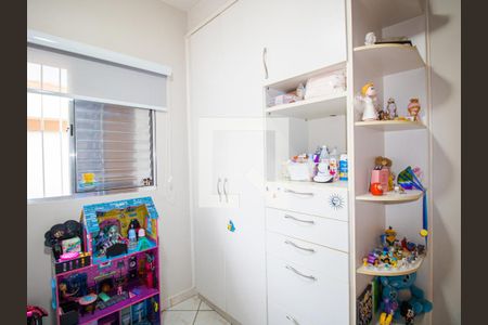 Casa à venda com 150m², 3 quartos e 2 vagasQuarto 2