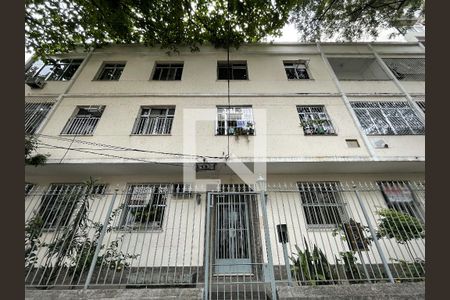 Apartamento à venda com 80m², 2 quartos e sem vagaFachada