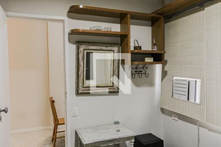 Quarto 1 de apartamento para alugar com 2 quartos, 75m² em Copacabana, Rio de Janeiro