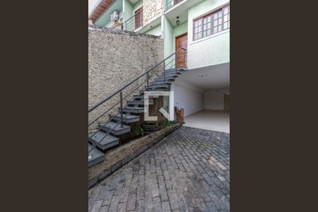 Casa à venda com 205m², 3 quartos e 5 vagas Casa à venda com 205m², 3 quartos e 5 vagasEntrada