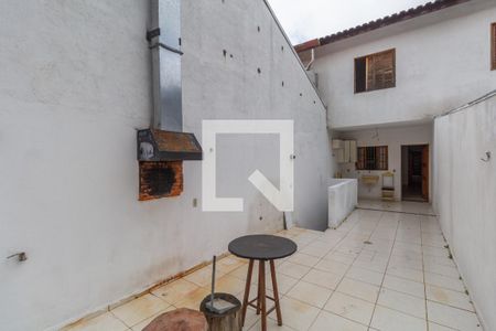 Casa à venda com 205m², 3 quartos e 5 vagas Casa à venda com 205m², 3 quartos e 5 vagasQuintal