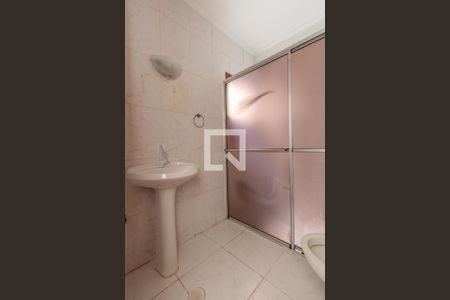 Casa à venda com 205m², 3 quartos e 5 vagas Casa à venda com 205m², 3 quartos e 5 vagasBanheiro Suíte