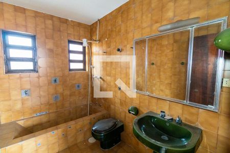 Casa à venda com 400m², 6 quartos e 7 vagas Casa à venda com 400m², 6 quartos e 7 vagasBanheiro da Suíte 1