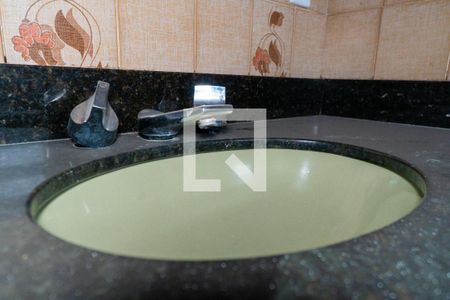 Casa à venda com 400m², 6 quartos e 7 vagas Casa à venda com 400m², 6 quartos e 7 vagasBanheiro da Suíte 4 Detalhe