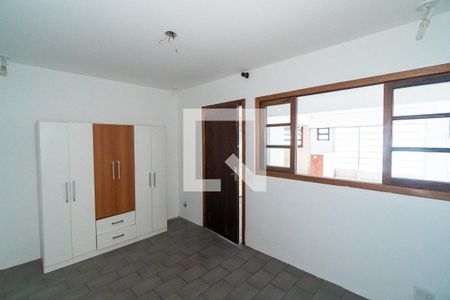 Casa à venda com 400m², 6 quartos e 7 vagas Casa à venda com 400m², 6 quartos e 7 vagasPorão - Quarto 1