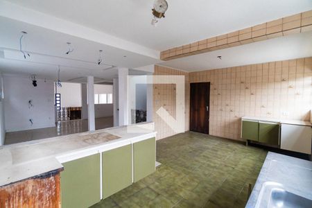 Casa à venda com 400m², 6 quartos e 7 vagas Casa à venda com 400m², 6 quartos e 7 vagasCozinha