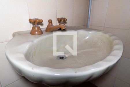 Casa à venda com 400m², 6 quartos e 7 vagas Casa à venda com 400m², 6 quartos e 7 vagasBanheiro da Suíte 2 Detalhe