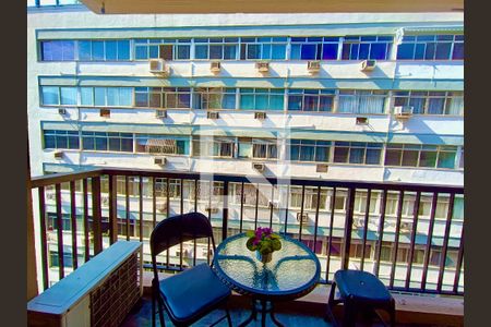 Sala vista  de apartamento para alugar com 3 quartos, 185m² em Copacabana, Rio de Janeiro