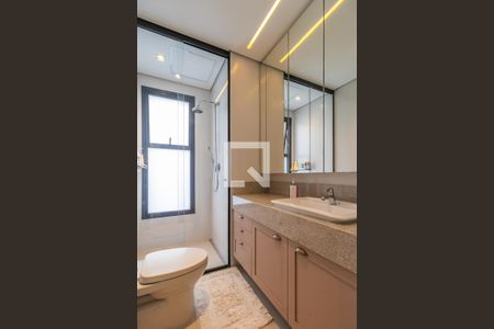 Apartamento à venda com 281m², 3 quartos e 3 vagas Apartamento à venda com 281m², 3 quartos e 3 vagasBanheiro da Suíte 1