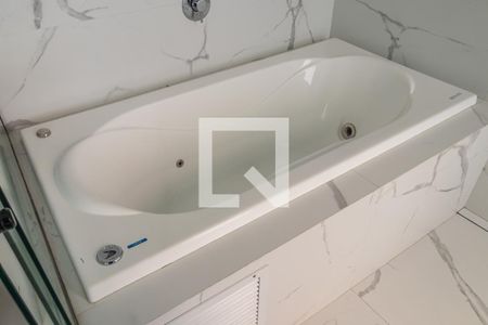 Apartamento à venda com 281m², 3 quartos e 3 vagas Apartamento à venda com 281m², 3 quartos e 3 vagasBanheiro da Suíte 2