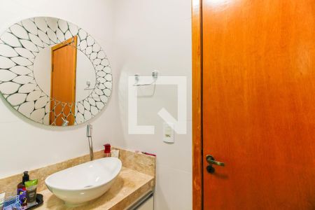 Casa à venda com 92m², 3 quartos e 2 vagasBanheiro Social