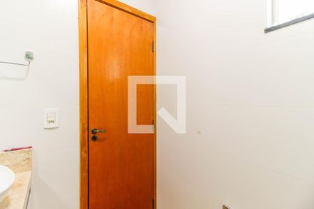 Casa à venda com 92m², 3 quartos e 2 vagasBanheiro Social