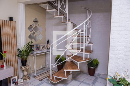 Escada de casa à venda com 3 quartos, 150m² em Parque Boturussu, São Paulo