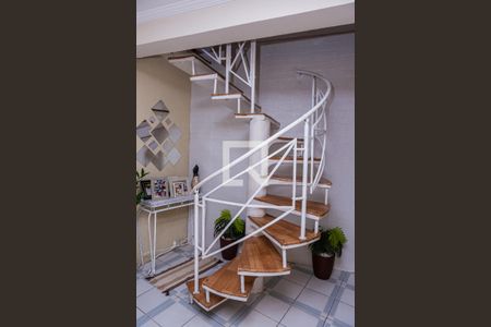 Escada de casa para alugar com 3 quartos, 150m² em Parque Boturussu, São Paulo