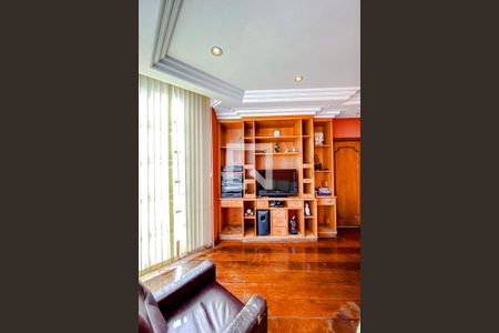 Sala de TV de casa para alugar com 7 quartos, 600m² em Vila Prudente, São Paulo
