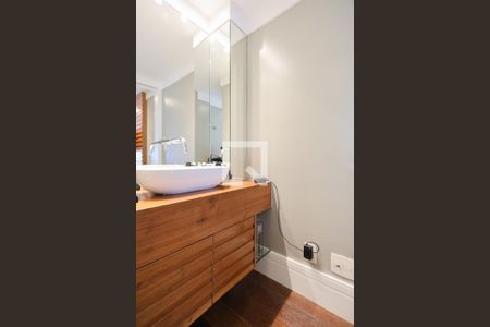 Apartamento à venda com 60m², 1 quarto e 2 vagasBanheiro da Suíte