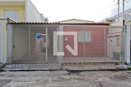 Casa à venda com 120m², 2 quartos e 2 vagasFachada