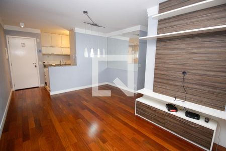 Sala de apartamento à venda com 3 quartos, 70m² em Vila Suzana, São Paulo