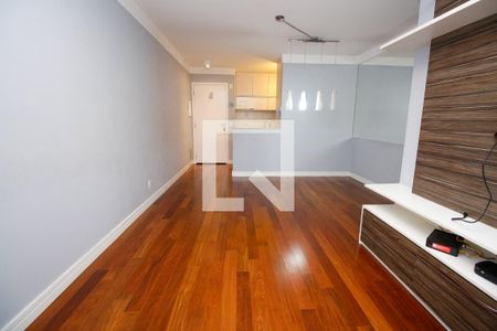 Sala de apartamento à venda com 3 quartos, 70m² em Vila Suzana, São Paulo