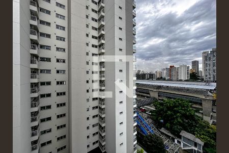 Vista de apartamento à venda com 2 quartos, 67m² em Vila Cordeiro, São Paulo