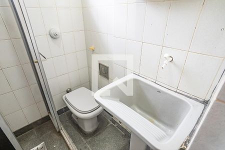 Banheiro de kitnet/studio para alugar com 1 quarto, 22m² em Centro, Rio de Janeiro