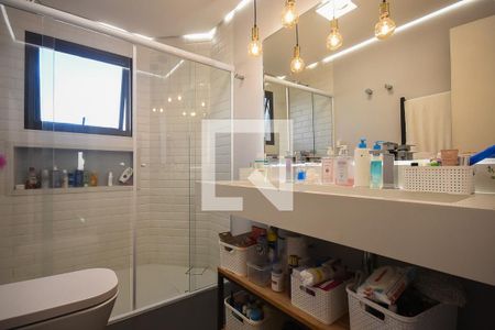 Apartamento à venda com 213m², 4 quartos e 3 vagasBanheiro Suíte 2