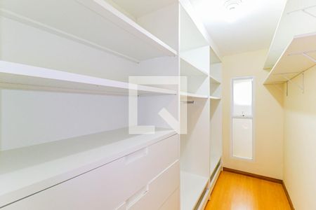 Apartamento para alugar com 73m², 2 quartos e 1 vaga Apartamento para alugar com 73m², 2 quartos e 1 vagaCloset Quarto 2