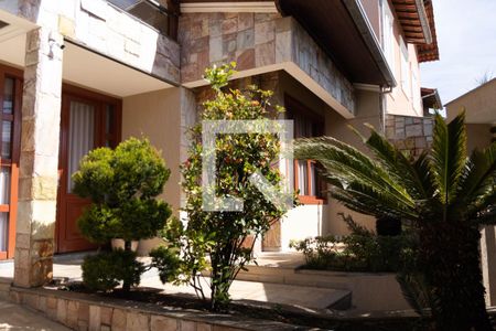 Casa para alugar com 291m², 5 quartos e 4 vagasÁrea Externa