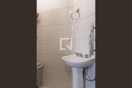 Casa para alugar com 291m², 5 quartos e 4 vagasBanheiro de Serviço