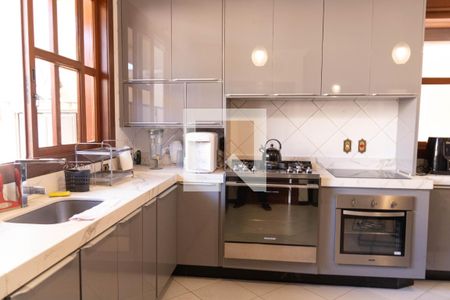 Casa para alugar com 291m², 5 quartos e 4 vagasCozinha