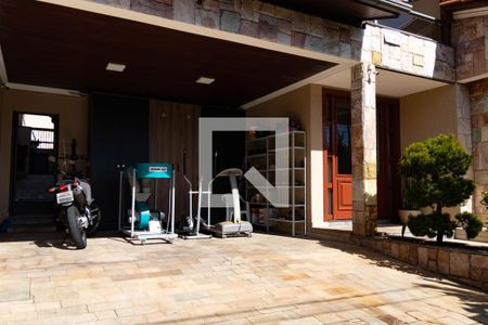 Casa para alugar com 291m², 5 quartos e 4 vagasÁrea Externa