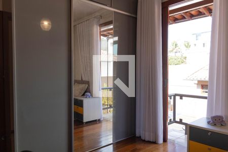 Casa para alugar com 291m², 5 quartos e 4 vagasQuarto 3