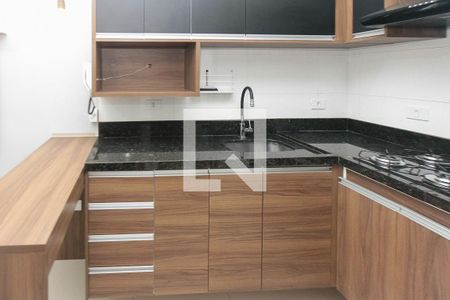 Cozinha de apartamento para alugar com 2 quartos, 45m² em Vila Divina Pastora, São Paulo