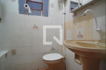Banheiro Corredor de casa para alugar com 1 quarto, 40m² em Jardim Sabará, Porto Alegre