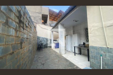 Casa à venda com 360m², 3 quartos e 1 vaga Casa à venda com 360m², 3 quartos e 1 vagaQuintal