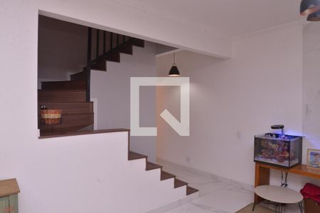 Sala de casa à venda com 3 quartos, 236m² em Vila Scarpelli, Santo André
