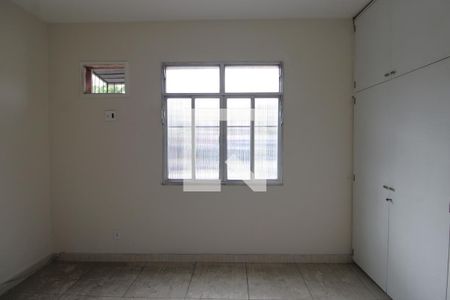 Quarto 1 de casa para alugar com 2 quartos, 100m² em Praça Seca, Rio de Janeiro