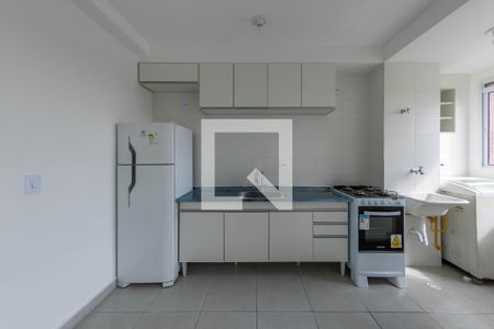 Sala/Cozinha de apartamento para alugar com 2 quartos, 41m² em Vila Fátima, São Paulo