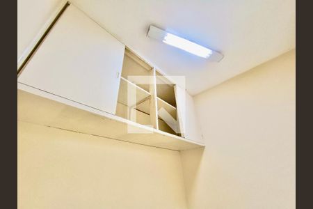 Apartamento à venda com 100m², 3 quartos e sem vagaQuarto serviço