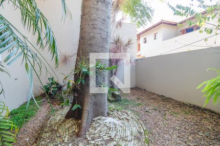 Casa de condomínio para alugar com 450m², 4 quartos e 3 vagas Casa de condomínio para alugar com 450m², 4 quartos e 3 vagasÁrea Privativa