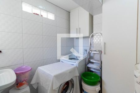 Casa à venda com 150m², 3 quartos e 6 vagasLavanderia