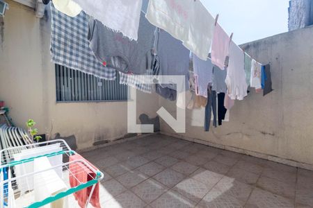 Casa à venda com 150m², 3 quartos e 6 vagasQuintal