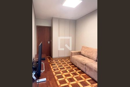 Casa à venda com 600m², 5 quartos e 4 vagasQuarto 3